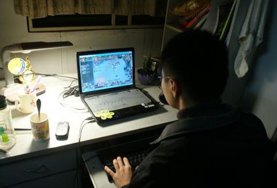 全國多所高校已下發通知，國慶假期放假天數減少，學生表示太難了