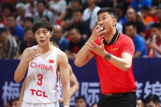 廣東109-80湖北,湯神與胡明軒背道而馳,集體致敬 廣東109-80湖北,湯神與胡明軒背道而馳,集體致敬