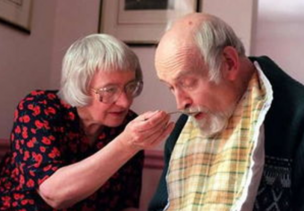 1984年，美國博士將“狒狒”的心臟，移植到女嬰身上，後來怎樣了