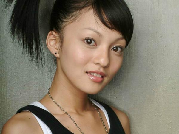 兒女身在娛樂圈，父母欠債、賴賬、感情複雜，這十幾位明星不容易