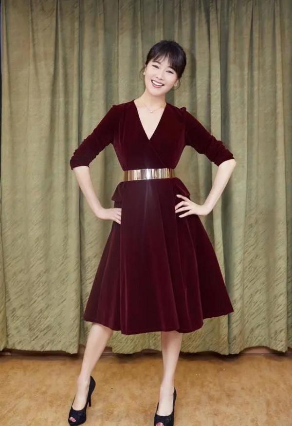 年輕時顯老,年紀大卻越看越美的4位女星,她們贏在了人生下半場 年輕時顯老,年紀大卻越看越美的4位女星,她們贏在了人生下半場