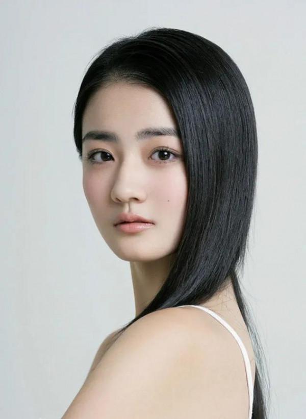 11年軍齡的徐璐:委婉大方美麗動人 11年軍齡的徐璐:委婉大方美麗動人