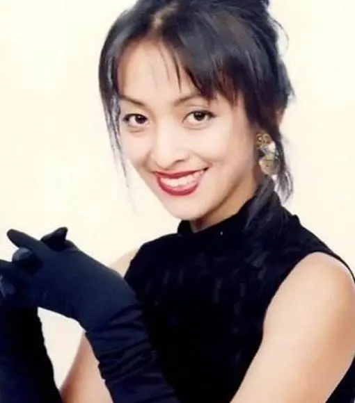 移居國外的明星後續如何？有人生活艱難，有人嫁外國人，有人回國