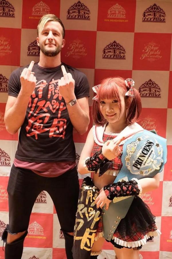 古靈精怪女子摔角選手伊藤麻希生涯回顧 古靈精怪女子摔角選手伊藤麻希生涯回顧