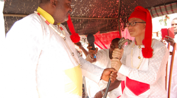 中國“90後”小夥在非洲當上酋長,不僅可世襲,還有10公頃的封地 中國“90後”小夥在非洲當上酋長,不僅可世襲,還有10公頃的封地