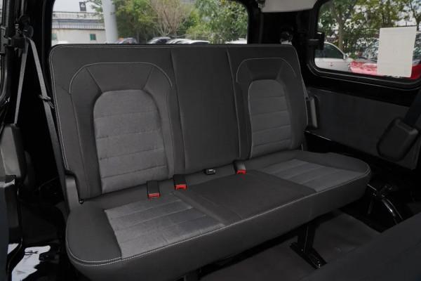 五菱宏光PLUS PK 歐尚A600，誰更合適？