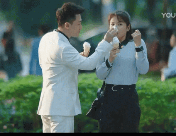 劉濤的23歲女孩,只要自己不尷尬,尷尬的就是別人 劉濤的23歲女孩,只要自己不尷尬,尷尬的就是別人