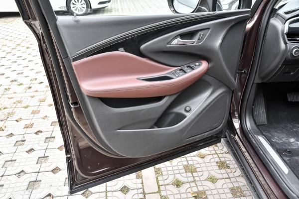 昂科威主駕駛車門限位器有異響，跟三個原因有關，處理方法很重要