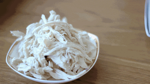 趣味早餐食譜:熱帶魚吐司麵包搭配雞絲蔬菜沙拉 趣味早餐食譜:熱帶魚吐司麵包搭配雞絲蔬菜沙拉