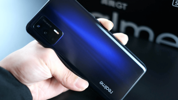 全新設計語言的realmeGT5G，贏得年輕人的喜愛