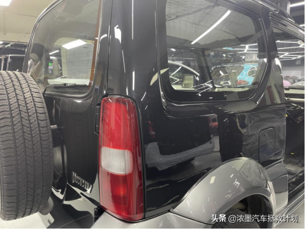 「可愛小車」整備一臺袖珍小車鈴木吉姆尼，有型才能釋放你的個性