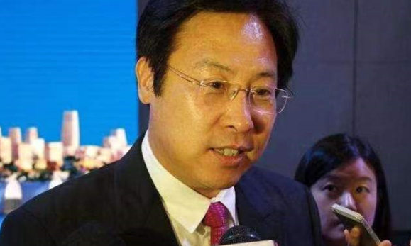 蔡國華一條金腰帶21.8萬，2年貪汙48億，把恆豐銀行當成私人金庫