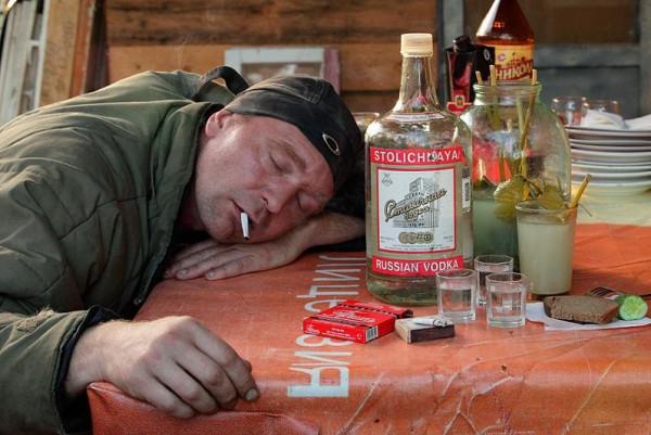 俄羅斯下酒菜，比伏特加還硬核