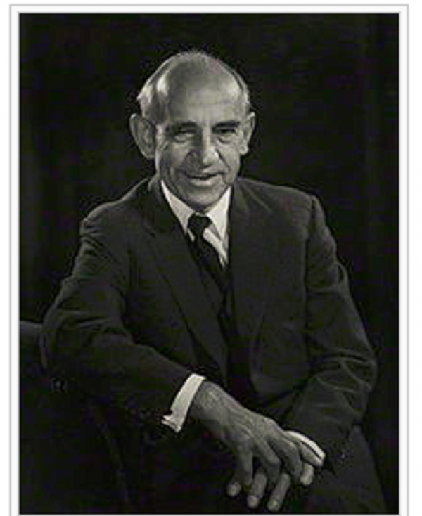 1954年，我空軍戰鬥機誤擊落英國客機，美國借題發揮引中美空戰