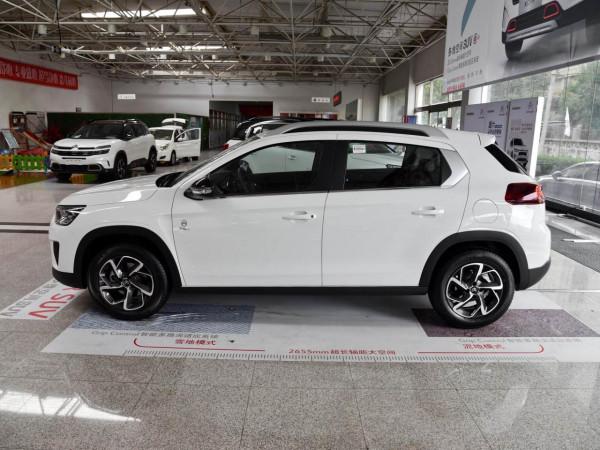 合資大折扣SUV,5.1L油耗,配置不錯空間大,實拍雪鐵龍C3-XR 合資大折扣SUV,5.1L油耗,配置不錯空間大,實拍雪鐵龍C3-XR