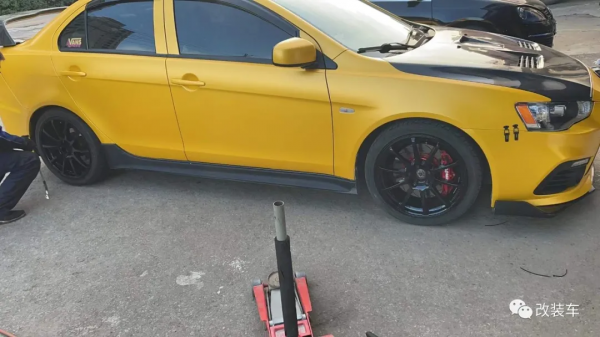 &quot;又黃又暴力&quot;的渦輪三菱翼神，車加改裝的錢都能買EVO 10了？