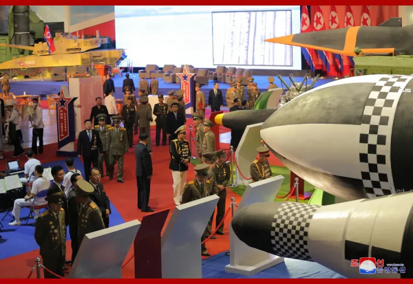 人類已無法阻擋，朝鮮公開高超聲速導彈，“朝鮮版東風17”？