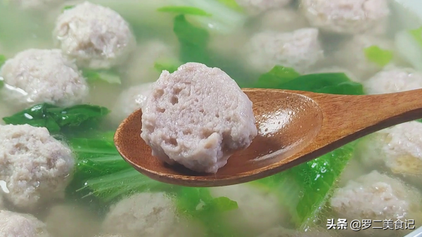 肉丸子這樣做太香了,教你飯店做法,湯汁鮮美,營養不油膩 肉丸子這樣做太香了,教你飯店做法,湯汁鮮美,營養不油膩