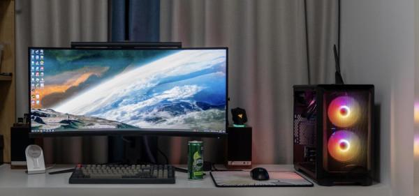 你看我的物理外掛又大又圓，微星月神MPG 343CQR顯示器測評