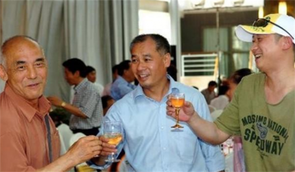 童非：5次世界冠軍，38塊體操金牌，退役後辭去體委副主任一職