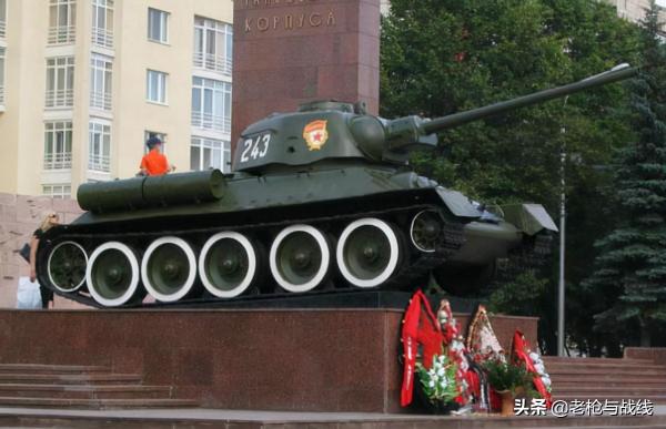 車尾巴上的大箱子是幹什麼用的?閒扯T-34的附加油箱及類似附件 車尾巴上的大箱子是幹什麼用的?閒扯T-34的附加油箱及類似附件