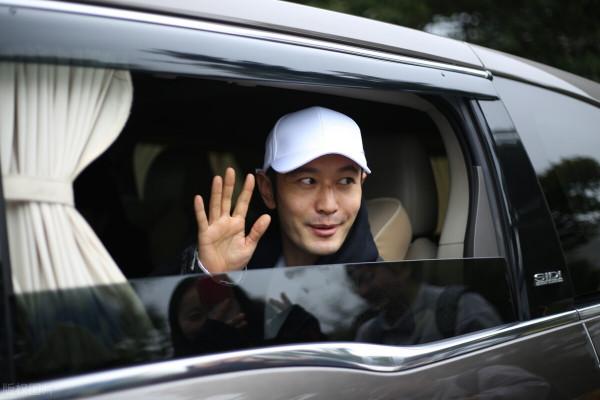 傻白甜還是狠角色？說說小明哥和大寶貝的資本往事