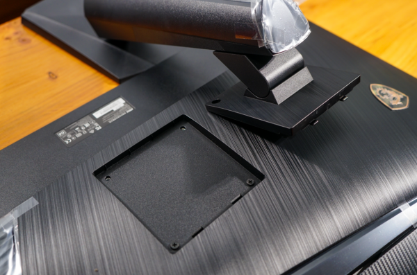 微星MPG321QRF-QD民間首發上手體驗：2K解析度真的是唯一短板？