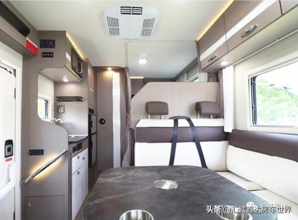 ​新車嚐鮮，宇通新款大玩家房車釋出！主打自由定製改裝！真經濟