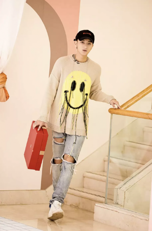 時尚就是不穿秋褲?王一博何洛洛搖了搖頭 時尚就是不穿秋褲?王一博何洛洛搖了搖頭