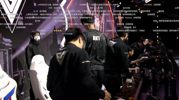 LOL：V5被OMG碾壓，小龍堡經典被搶龍，Rookie還沒上場就變院長