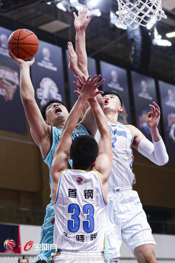 豪取4連勝！北京反超遼寧進四強，雅尼斯喜獲強援有望復仇廣東