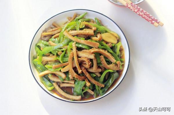 我家隔三差五吃的下飯菜，幾分鐘炒一盤，群友卻說：土豪沒法比