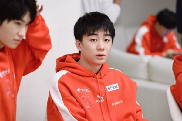 清清單殺啊澤事件再發酵,清清蹭AG熱度?誰讓AG成為太多的背景板 清清單殺啊澤事件再發酵,清清蹭AG熱度?誰讓AG成為太多的背景板