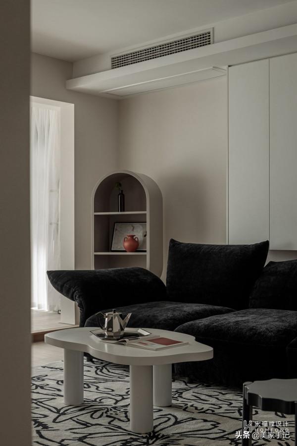 成都夫妻家中的高階場面:堅持沙發不靠牆,全屋寂靜風!太有品味 成都夫妻家中的高階場面:堅持沙發不靠牆,全屋寂靜風!太有品味