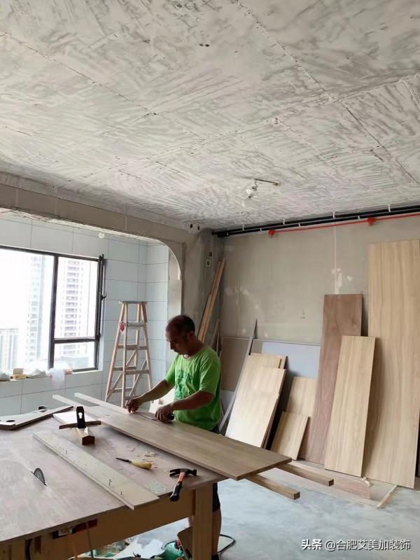 顆粒板、多層板等哪些板材製作櫃門更好？如何避免造成櫃門變形