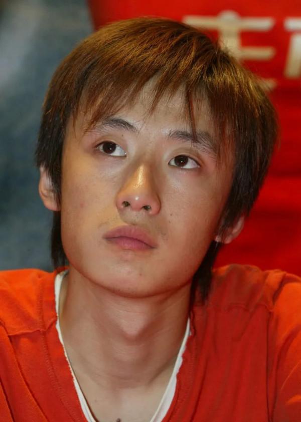 影帝，不想紅｜專訪《魔幻手機》男主李濱