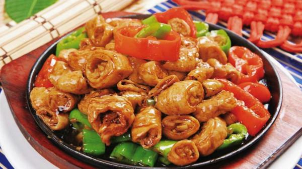 大廚：生炒大腸總是咬不動？學會這一招，炒出來的大腸香脆又下飯