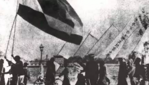 他是毛澤東恩師，為革命痛失兩子，1952年想坐飛機，主席：不好辦