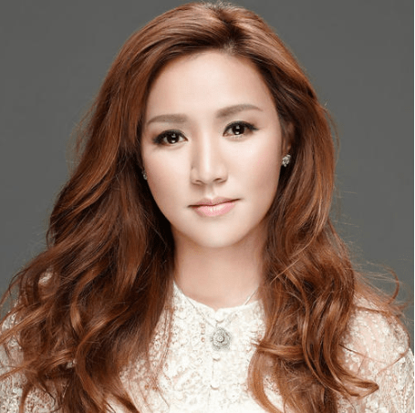 黎瑞恩：29歲嫁“金利來”太子，41歲搬出豪門，48歲獨自養2娃