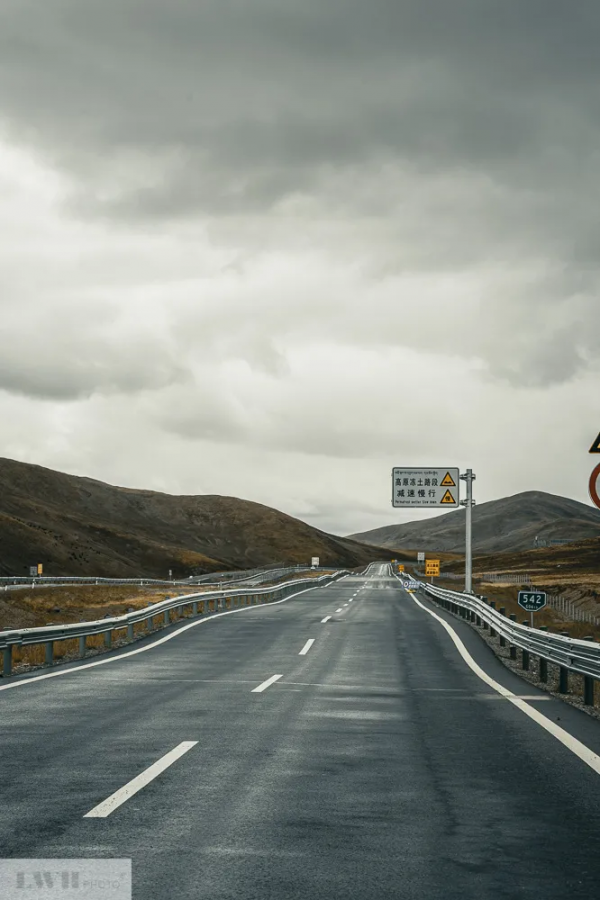 兩個人，一輛車，阿里北線無人區穿越