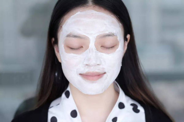 都2021年了,別被這些“護膚謠言”忽悠了,不然真的會爛臉 都2021年了,別被這些“護膚謠言”忽悠了,不然真的會爛臉