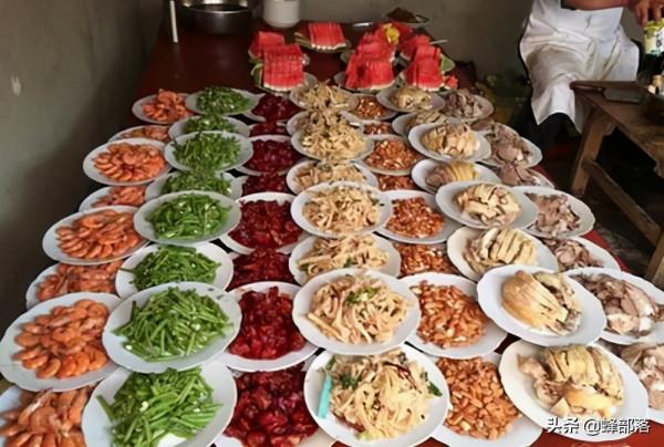 “紅事不請不到,白事不請自來”,老人去世,為何不見年輕人幫忙 “紅事不請不到,白事不請自來”,老人去世,為何不見年輕人幫忙