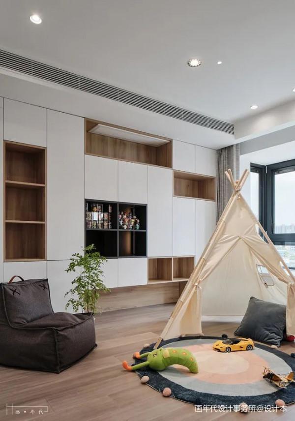 一家三口花45萬打造160平溫馨之家：一間屋子，兩種風格