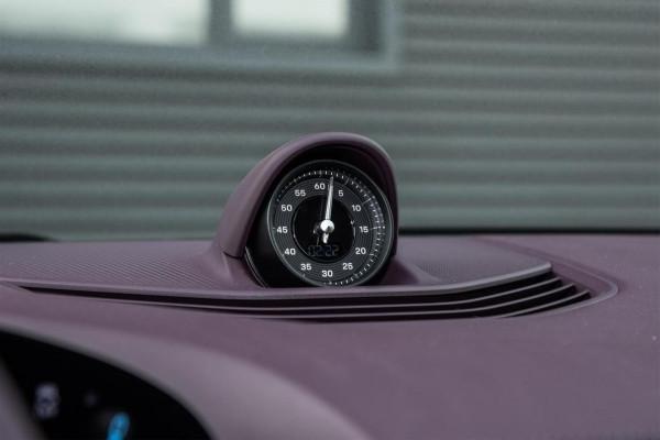 網友賜名的“最美電車”Taycan，零百最快2.8s，除了貴沒啥毛病