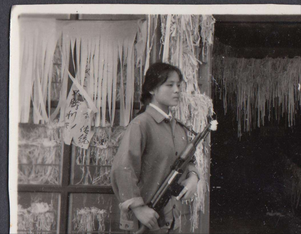 “解放軍上尉”向小孩問路,那孩子飛跑回村彙報:快抓特務 “解放軍上尉”向小孩問路,那孩子飛跑回村彙報:快抓特務