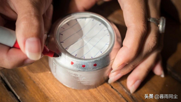 用兩個易拉罐自制戶外酒精爐，重量不到30克，輕型揹包客的最愛