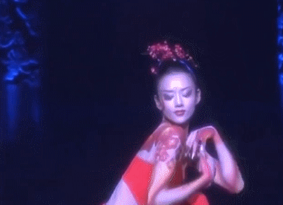 63歲楊麗萍：30年不吃米飯，忘情斷愛，前半生仙子，後半生瘋子