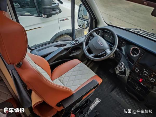 全新升級依途房車,3.0T動力航空鋁車身,設施更人性化最多住5口 全新升級依途房車,3.0T動力航空鋁車身,設施更人性化最多住5口