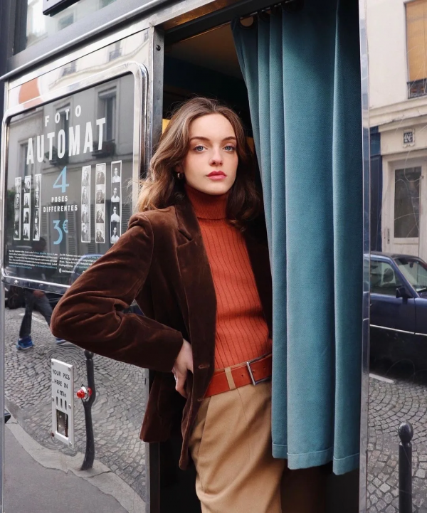 外套裡面別穿衛衣了！秋冬這麼穿撩人又氣質