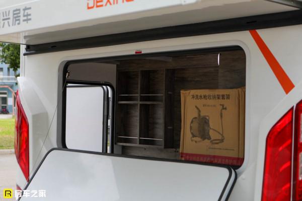 高顏值內飾夠時尚，雙拓展大空間更舒適，德興大熊座雙拓展2021款